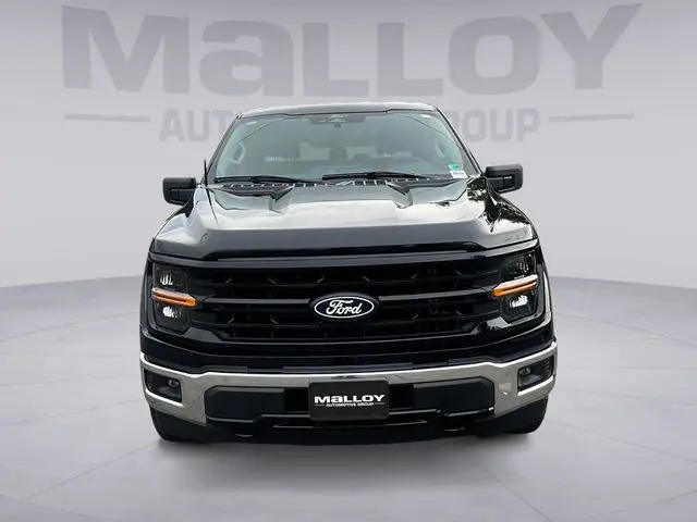 2025 Ford F-150 - $42,900