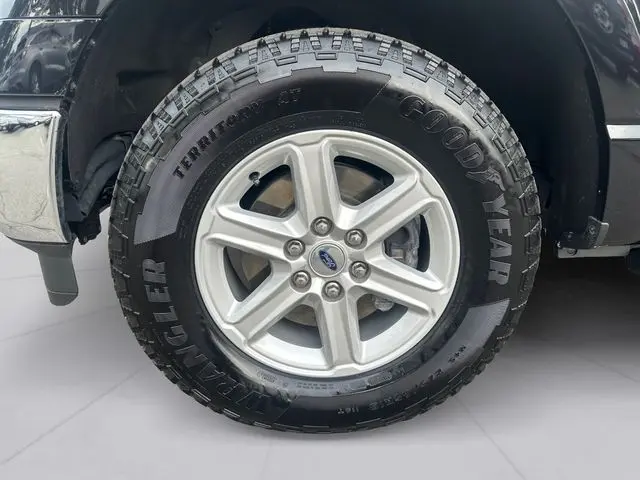 2025 Ford F-150 - $42,900
