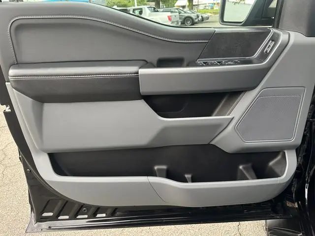 2025 Ford F-150 - $42,900