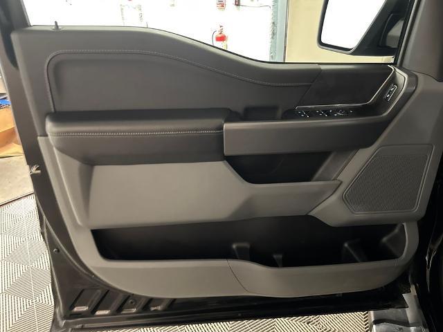 2025 Ford F-150 - $40,900