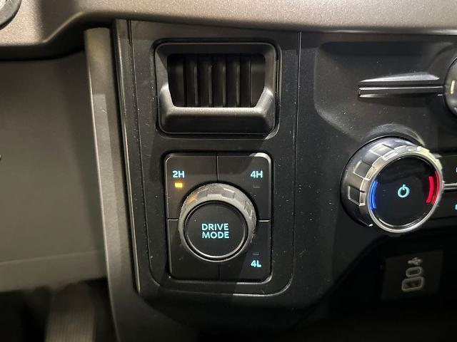 2025 Ford F-150 - $40,900