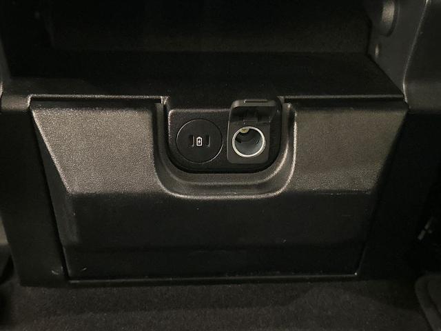 2025 Ford F-150 - $40,900