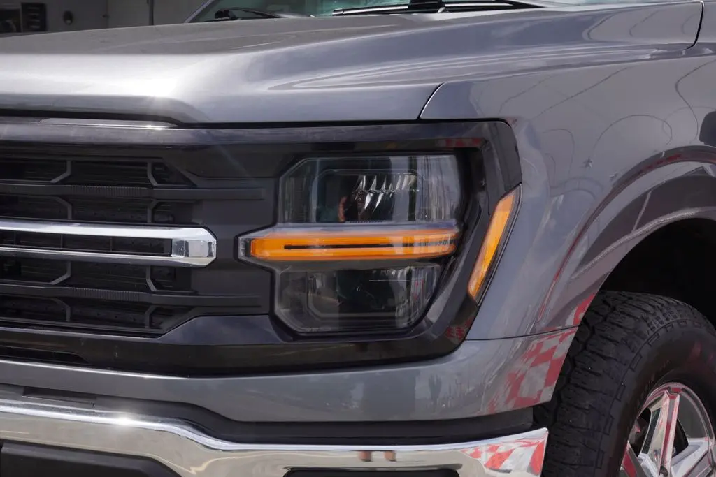 2025 Ford F-150 - $40,988