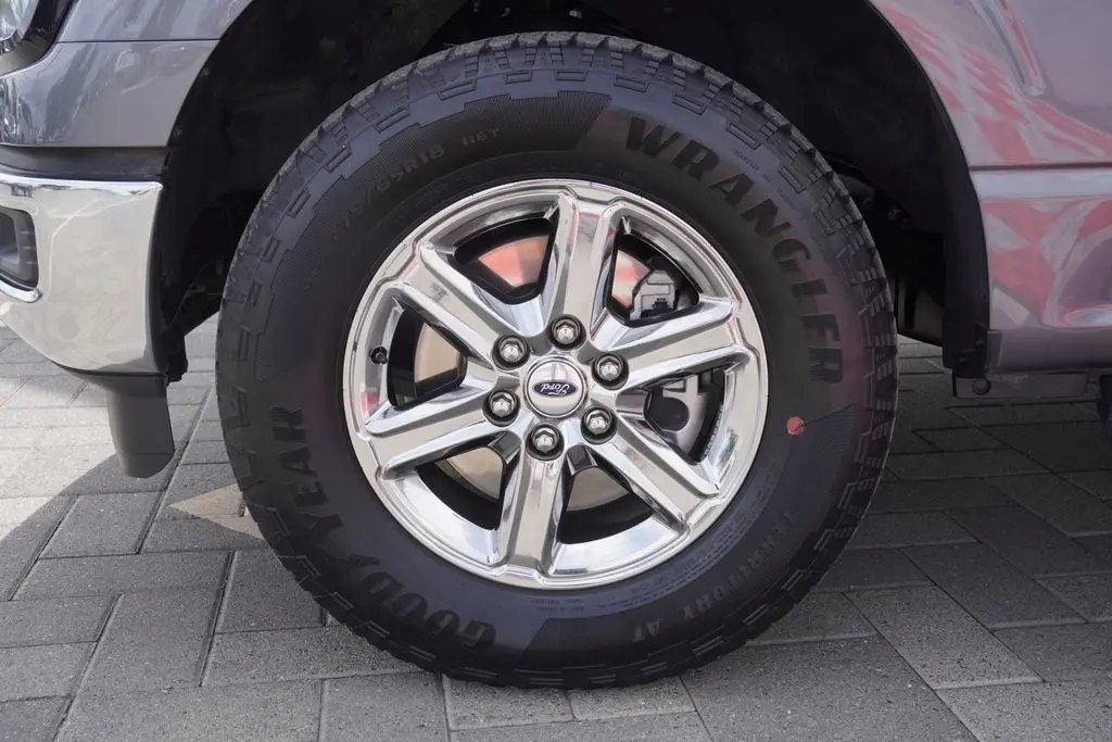 2025 Ford F-150 - $40,988