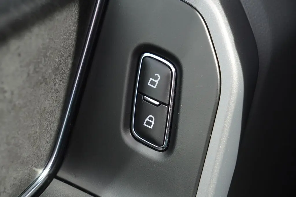 2025 Ford F-150 - $40,988
