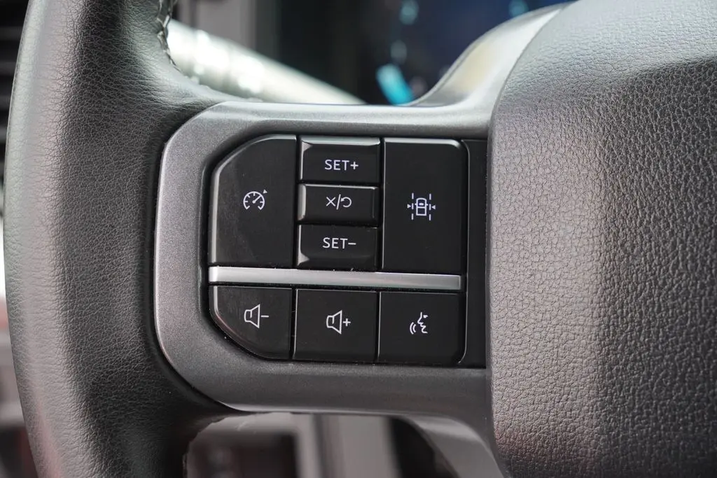 2025 Ford F-150 - $40,988