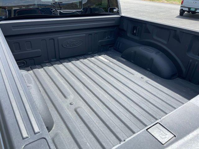 2024 Ford F-150 - $43,900
