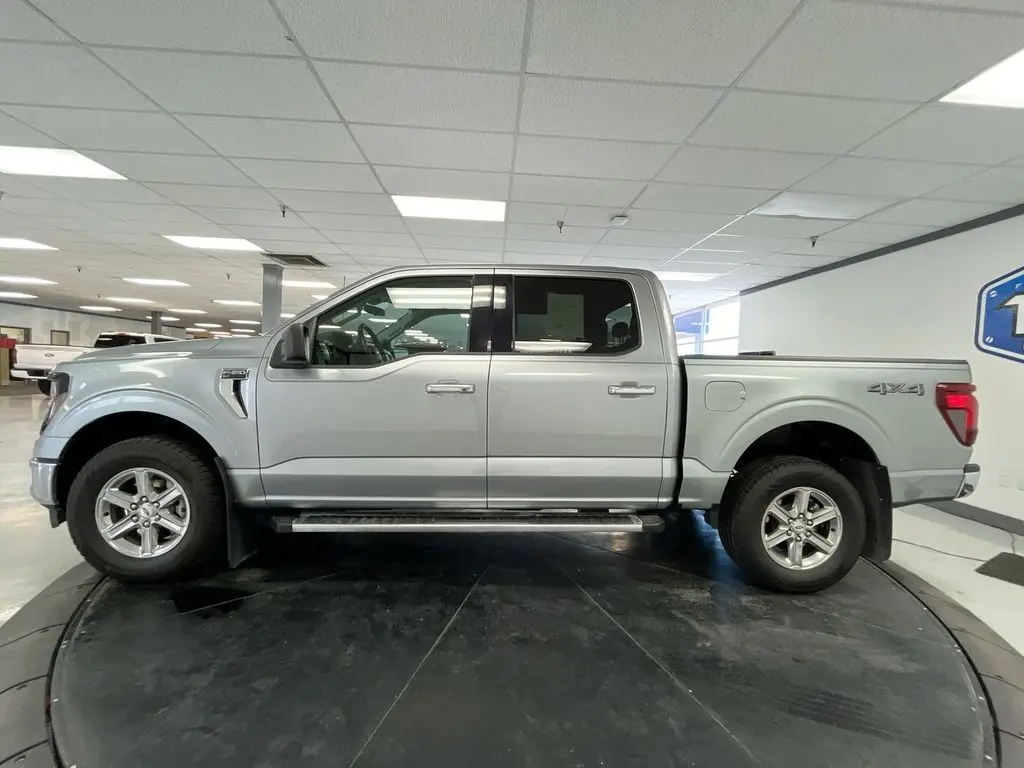 2025 Ford F-150 - $40,800