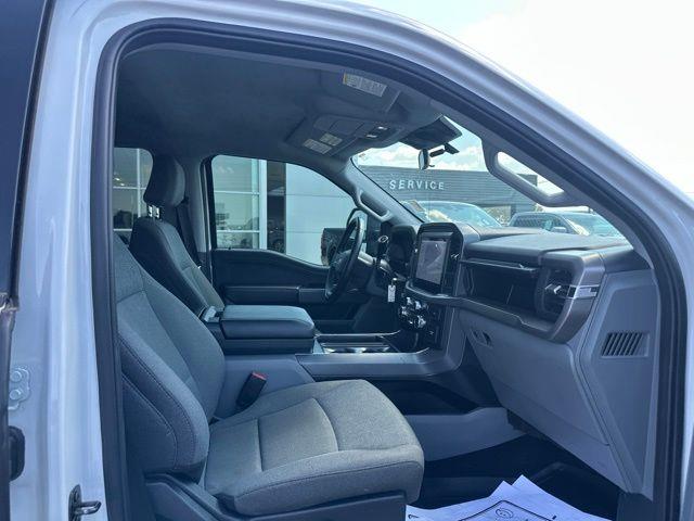2025 Ford F-150 - $38,956