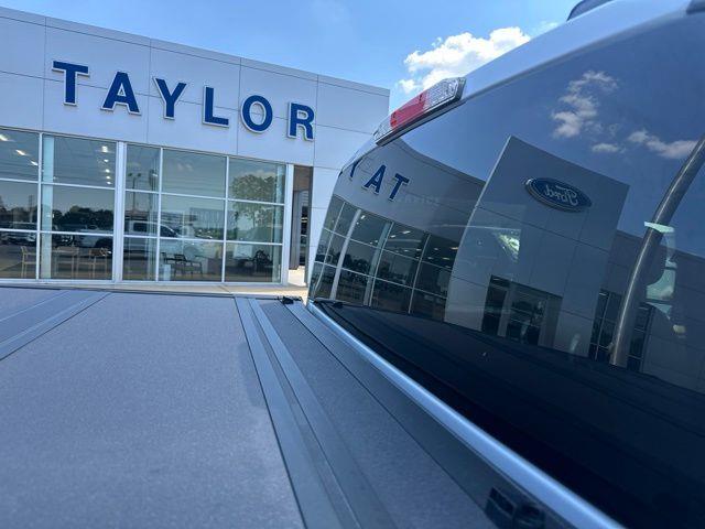 2025 Ford F-150 - $38,956
