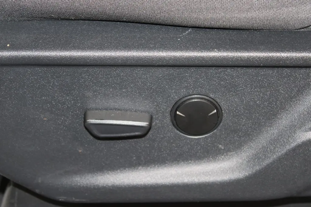 2025 Ford F-150 - $39,158
