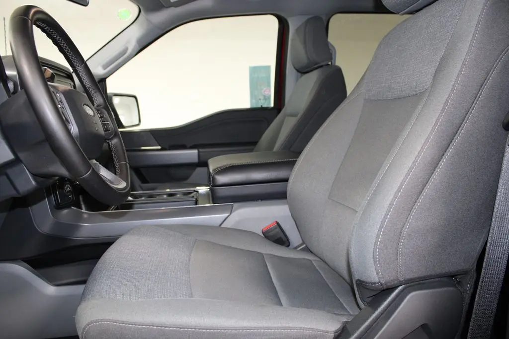 2025 Ford F-150 - $39,158