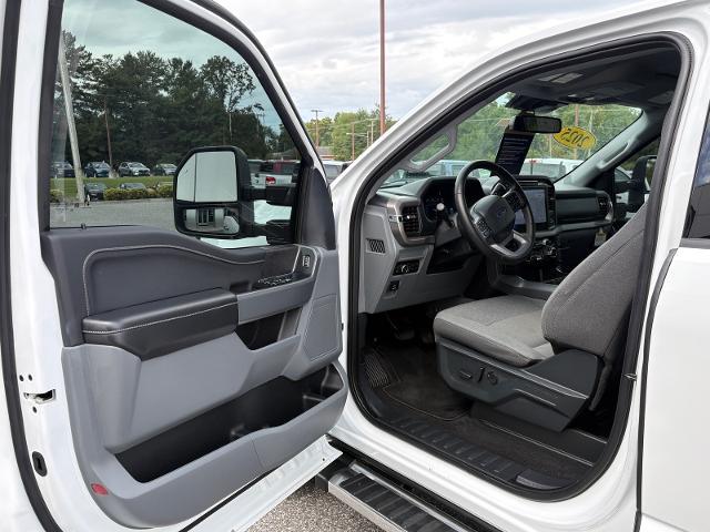 2025 Ford F-150 - $43,760