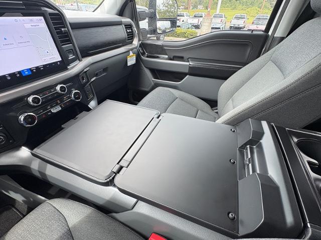 2025 Ford F-150 - $43,760