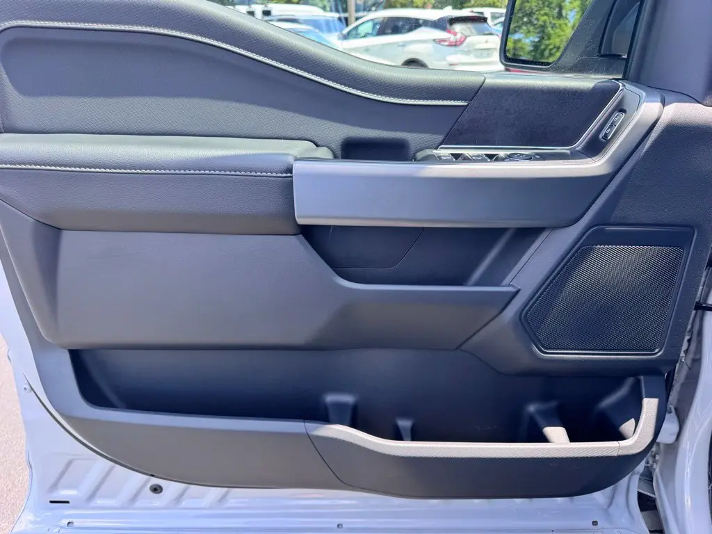 2025 Ford F-150 - $44,000