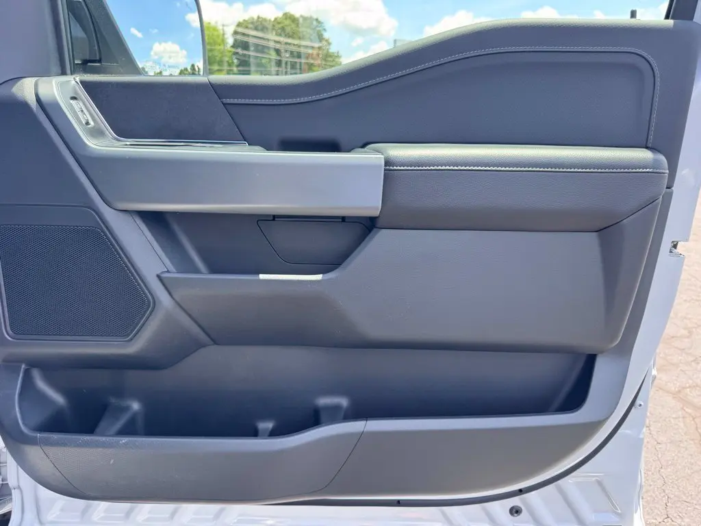2025 Ford F-150 - $44,000