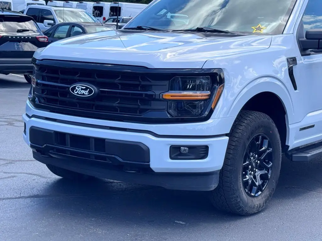 2025 Ford F-150 - $44,000