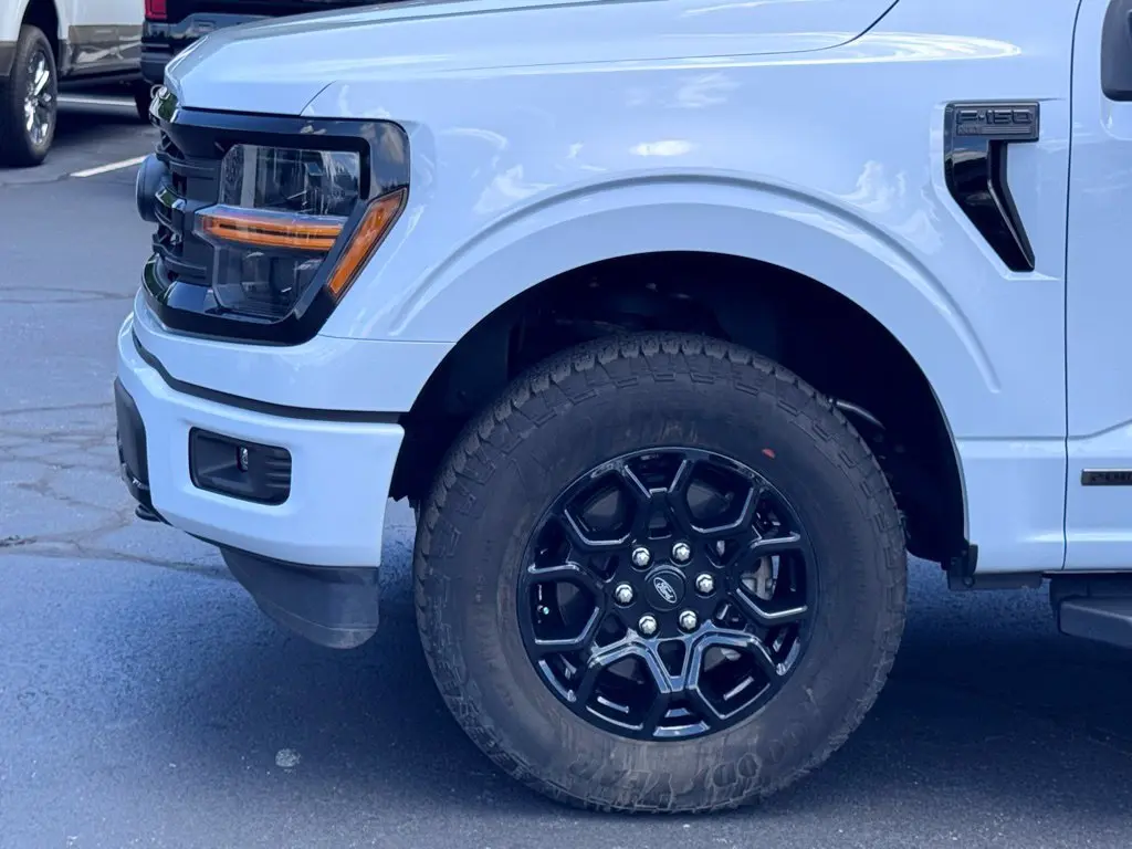 2025 Ford F-150 - $44,000