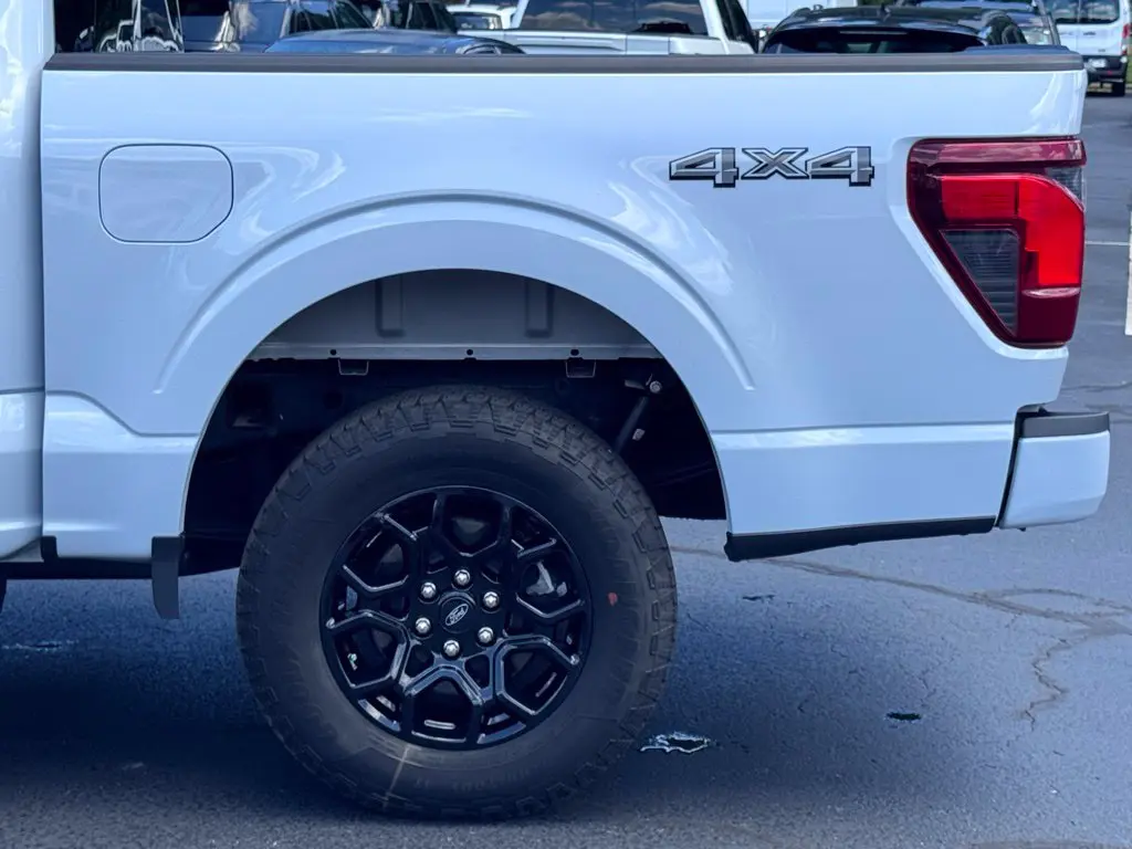 2025 Ford F-150 - $44,000