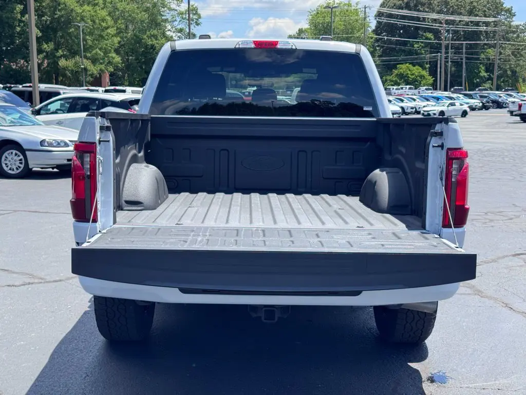 2025 Ford F-150 - $44,000