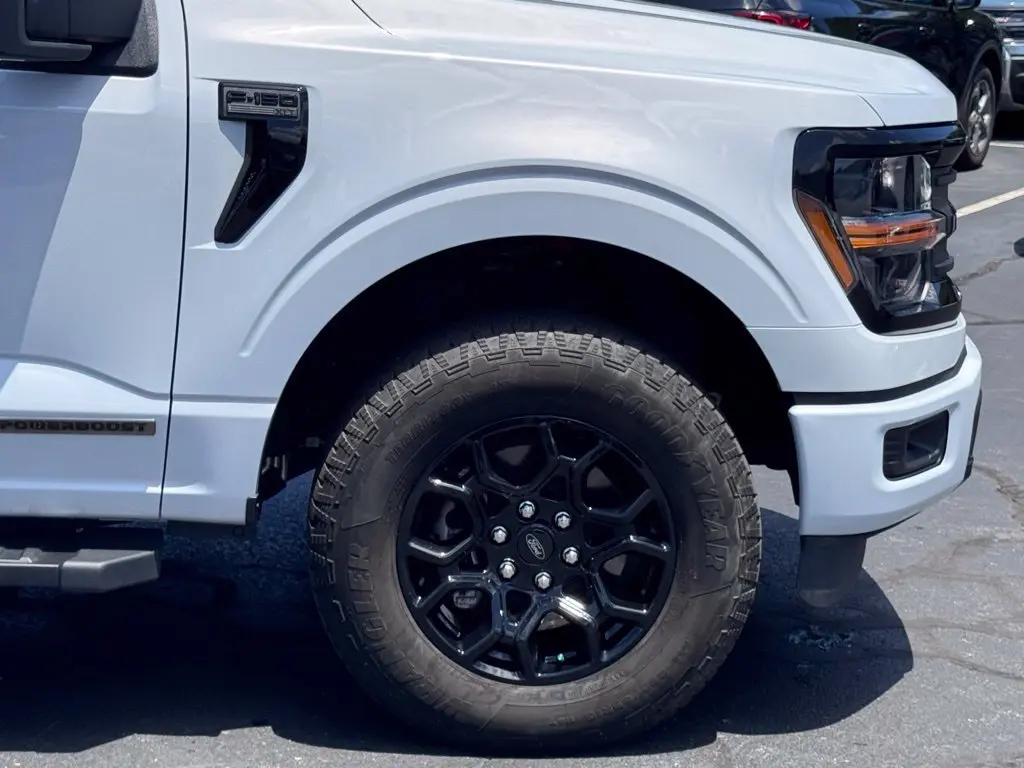 2025 Ford F-150 - $44,000