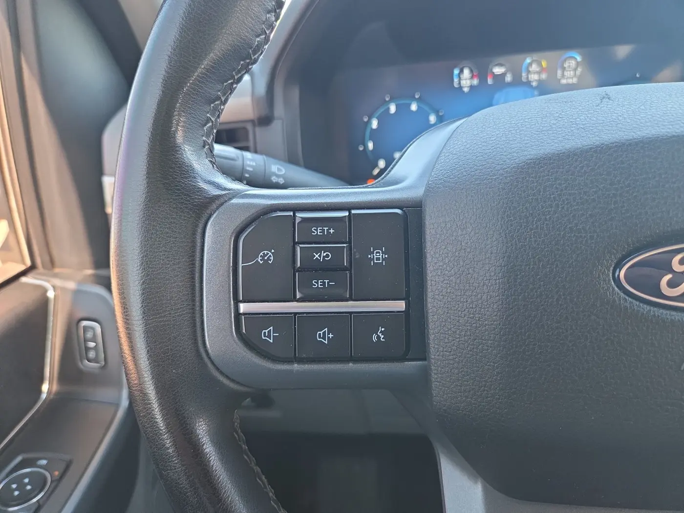 2024 Ford F-150 - $35,995