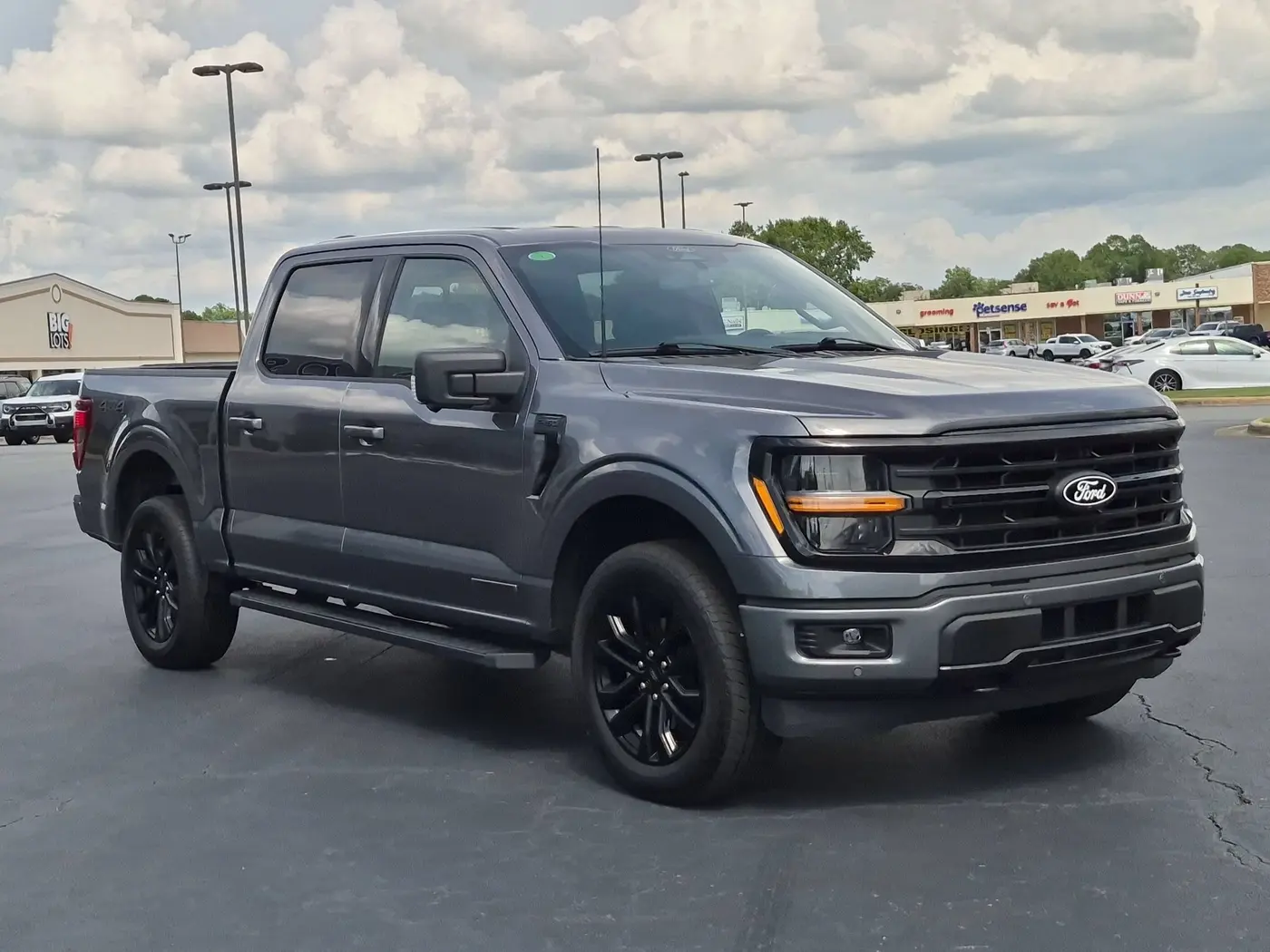 2024 Ford F-150 - $42,995