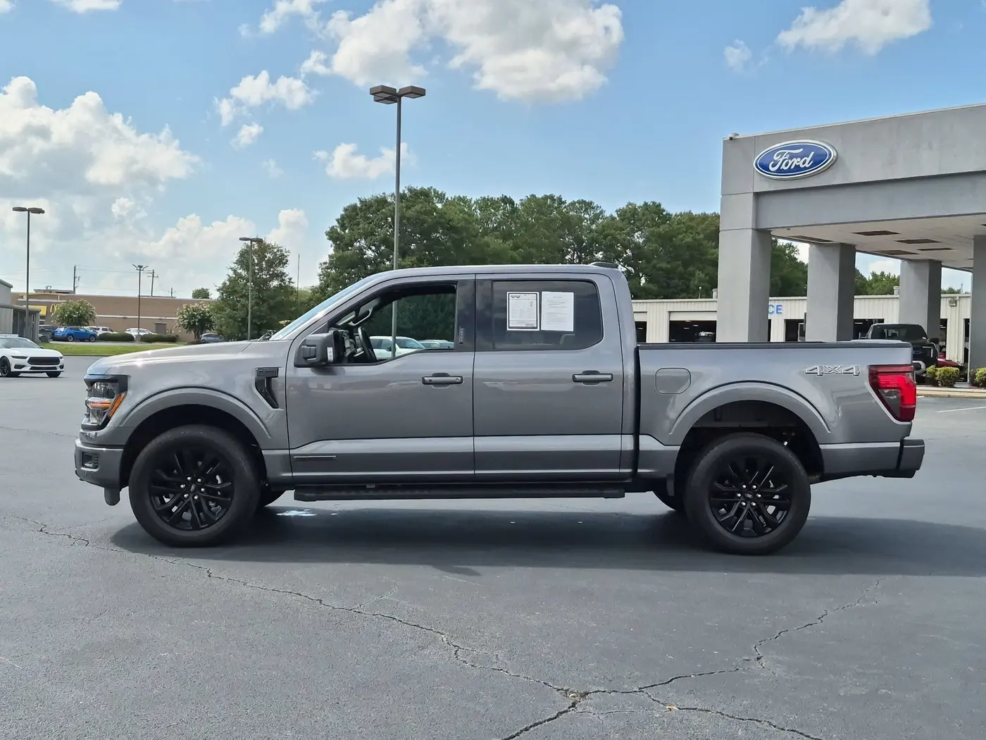 2024 Ford F-150 - $42,995