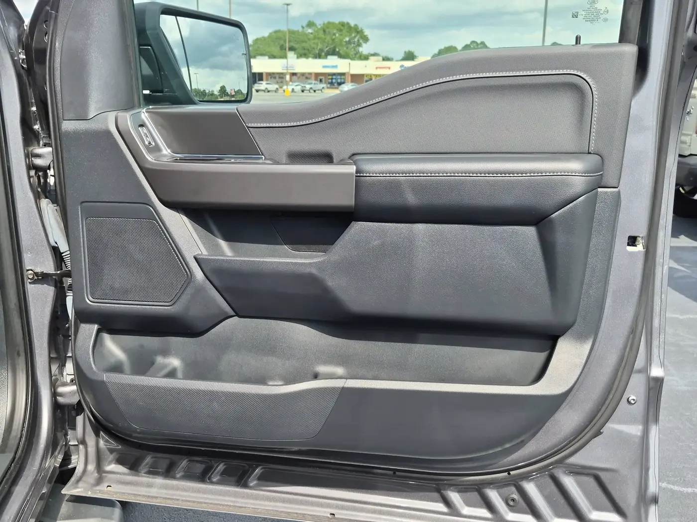2024 Ford F-150 - $42,995