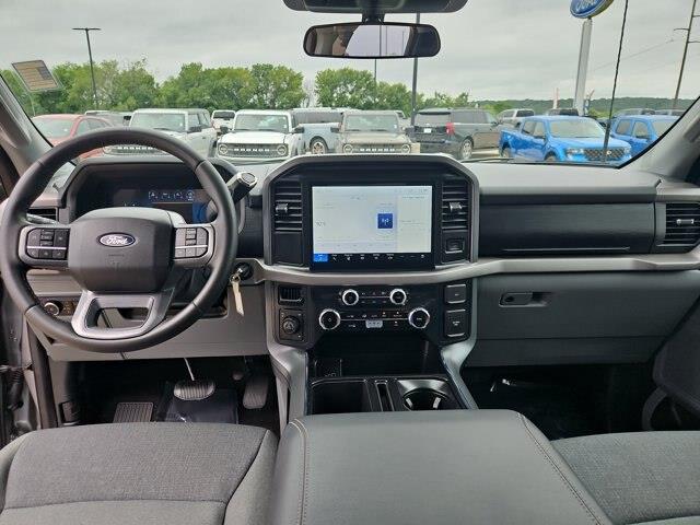 2025 Ford F-150 - $46,900