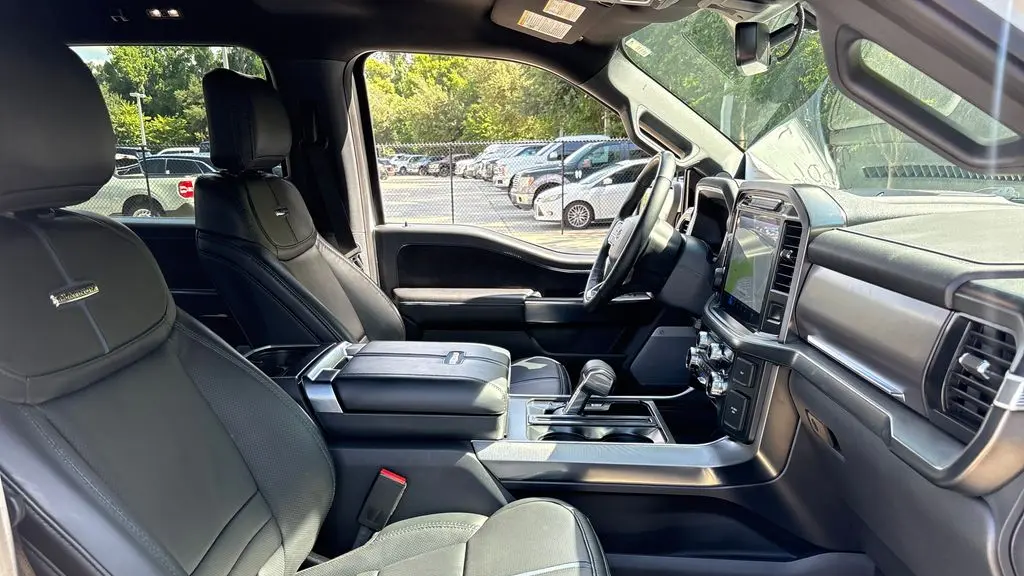 2025 Ford F-150 Platinum