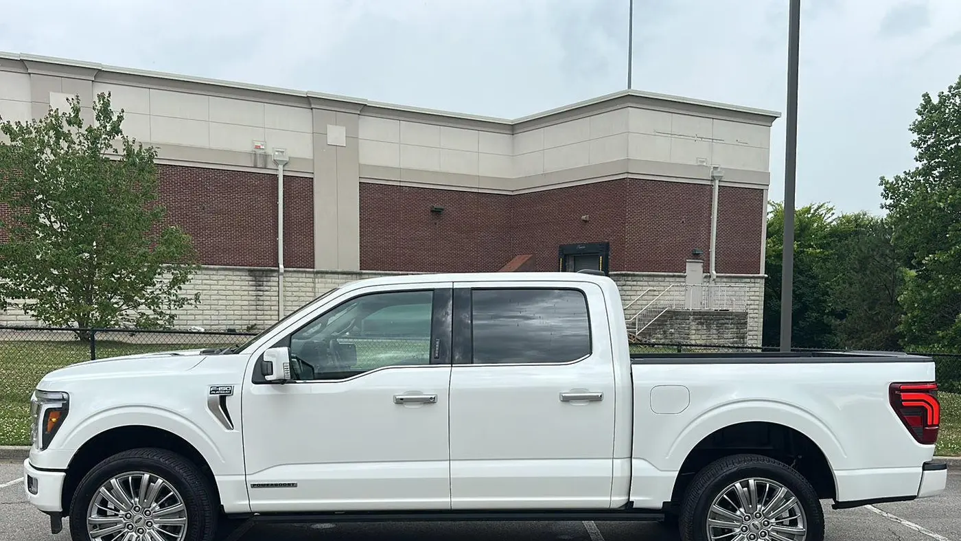 2025 Ford F-150 Platinum
