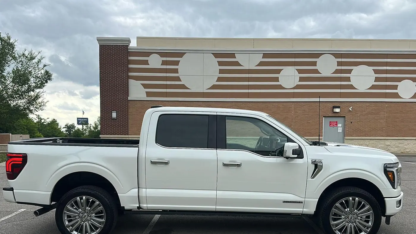 2025 Ford F-150 Platinum