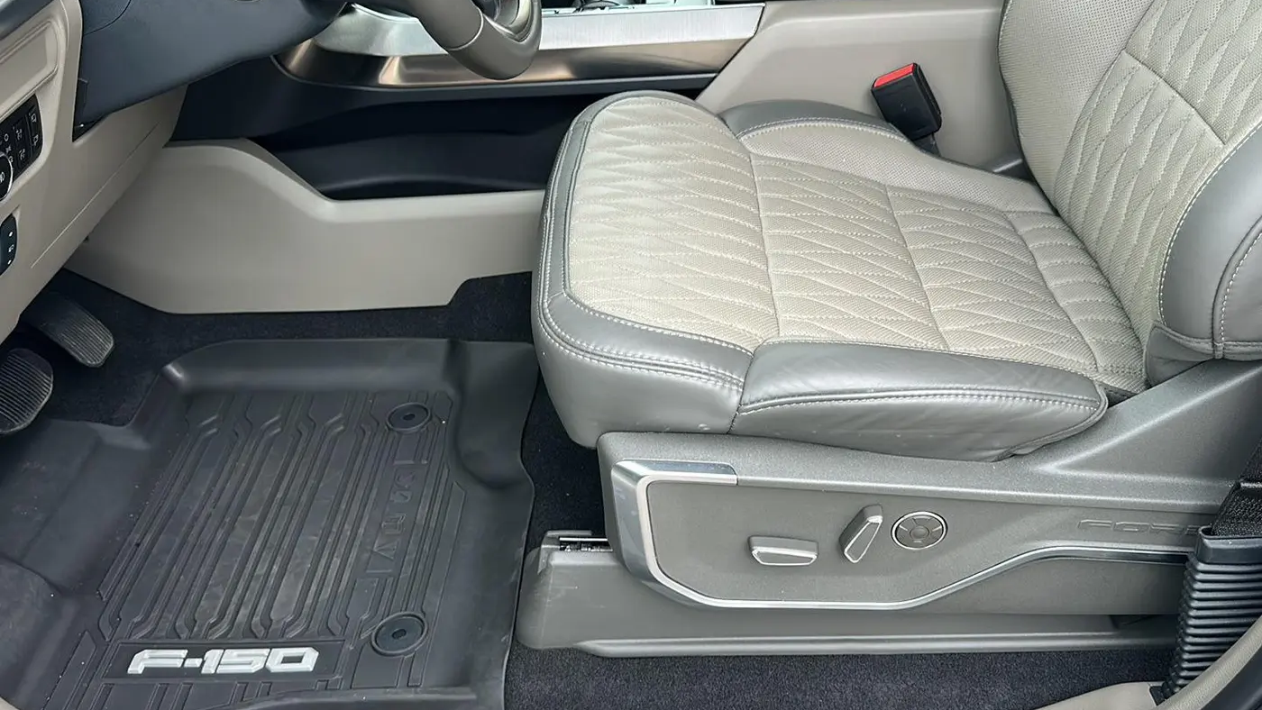 2025 Ford F-150 Platinum