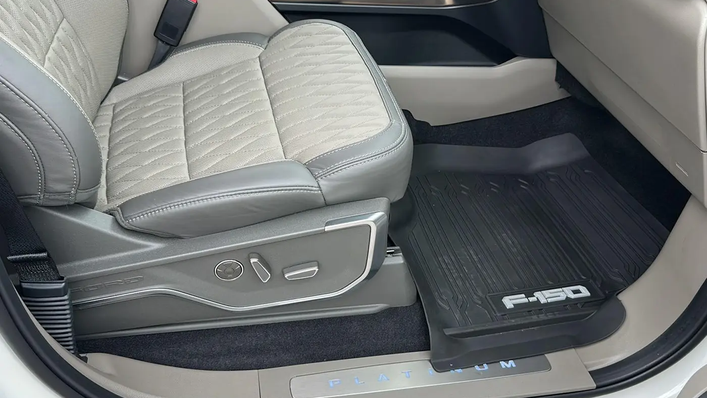 2025 Ford F-150 Platinum