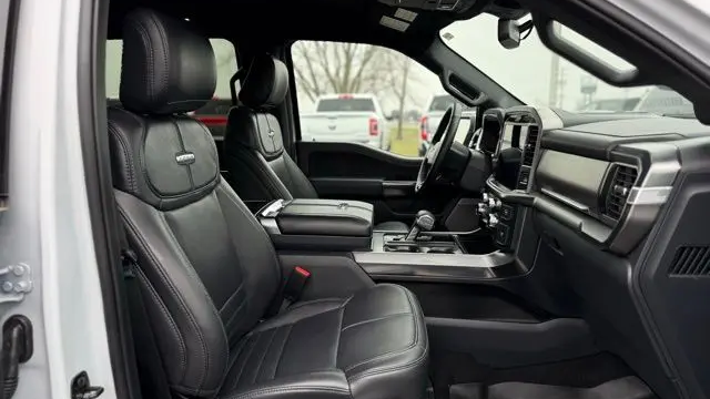 2025 Ford F-150 Platinum