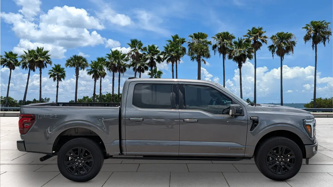 2025 Ford F-150 Platinum