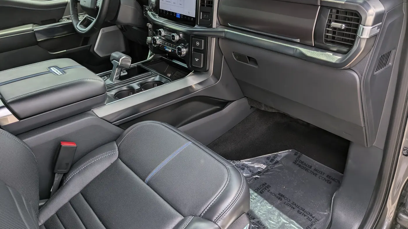 2025 Ford F-150 Platinum