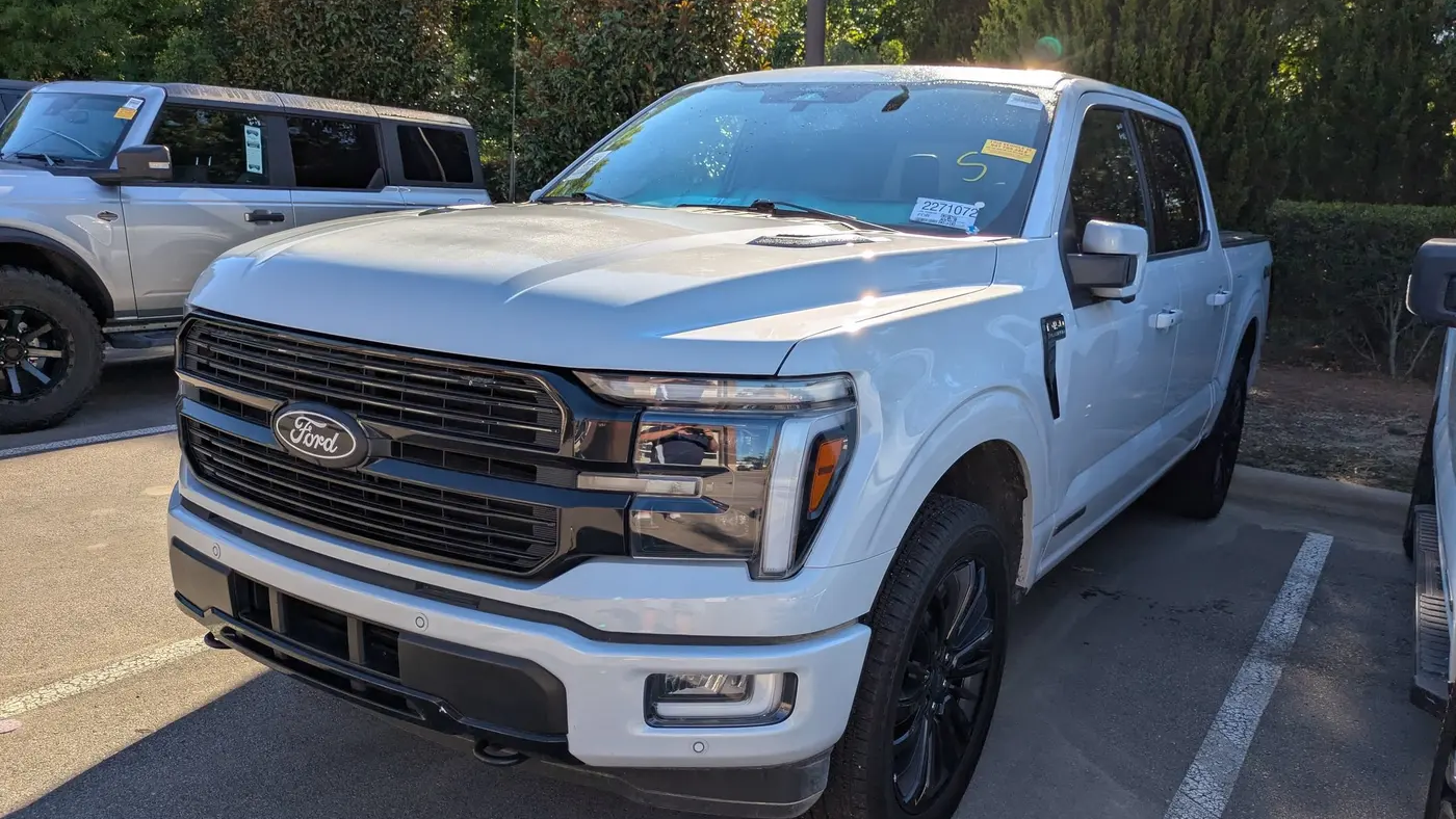 2025 Ford F-150 Platinum