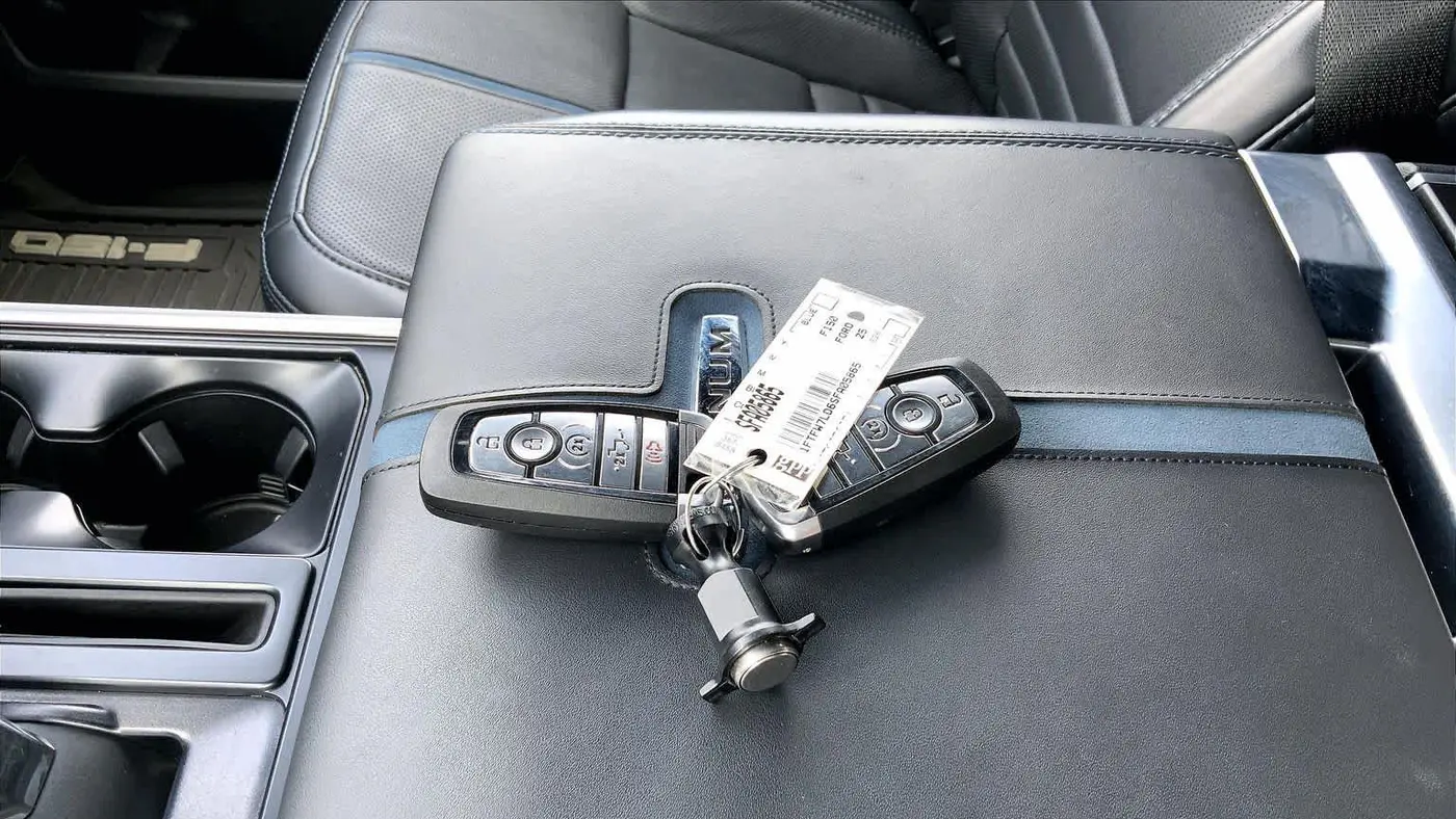 2025 Ford F-150 Platinum
