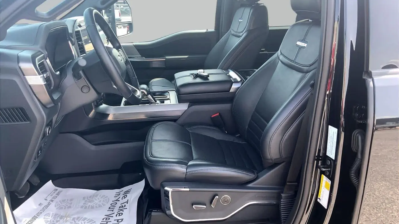 2025 Ford F-150 Platinum
