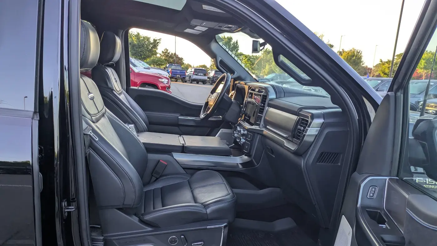2025 Ford F-150 Platinum