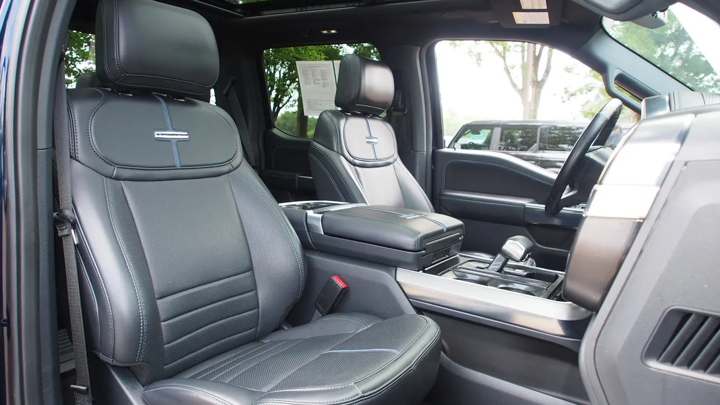 2025 Ford F-150 Platinum