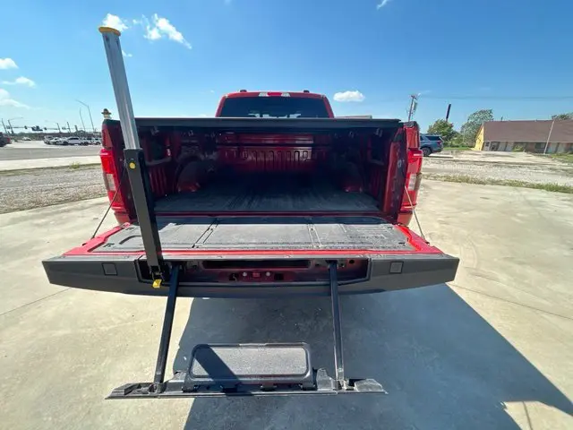 2023 Ford F-150 - $30,772