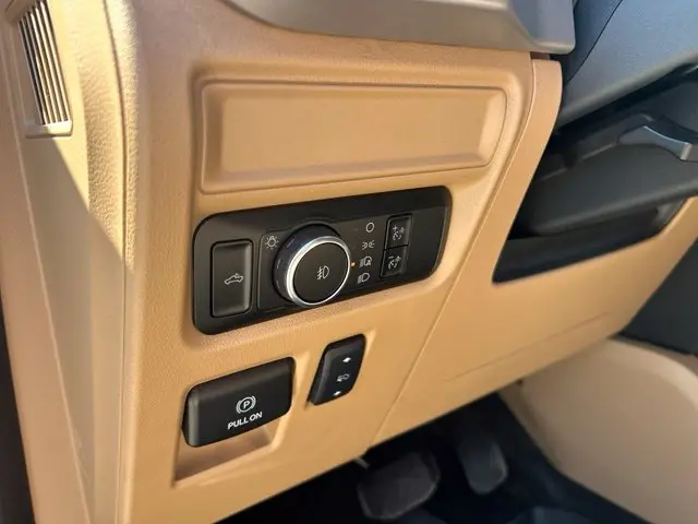 2023 Ford F-150 - $30,772