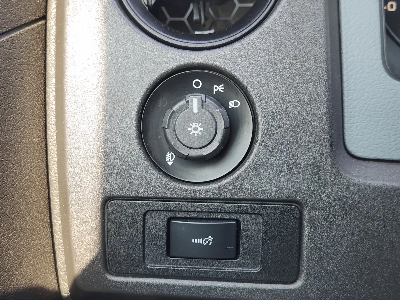 2014 Ford F-150 - $9,915