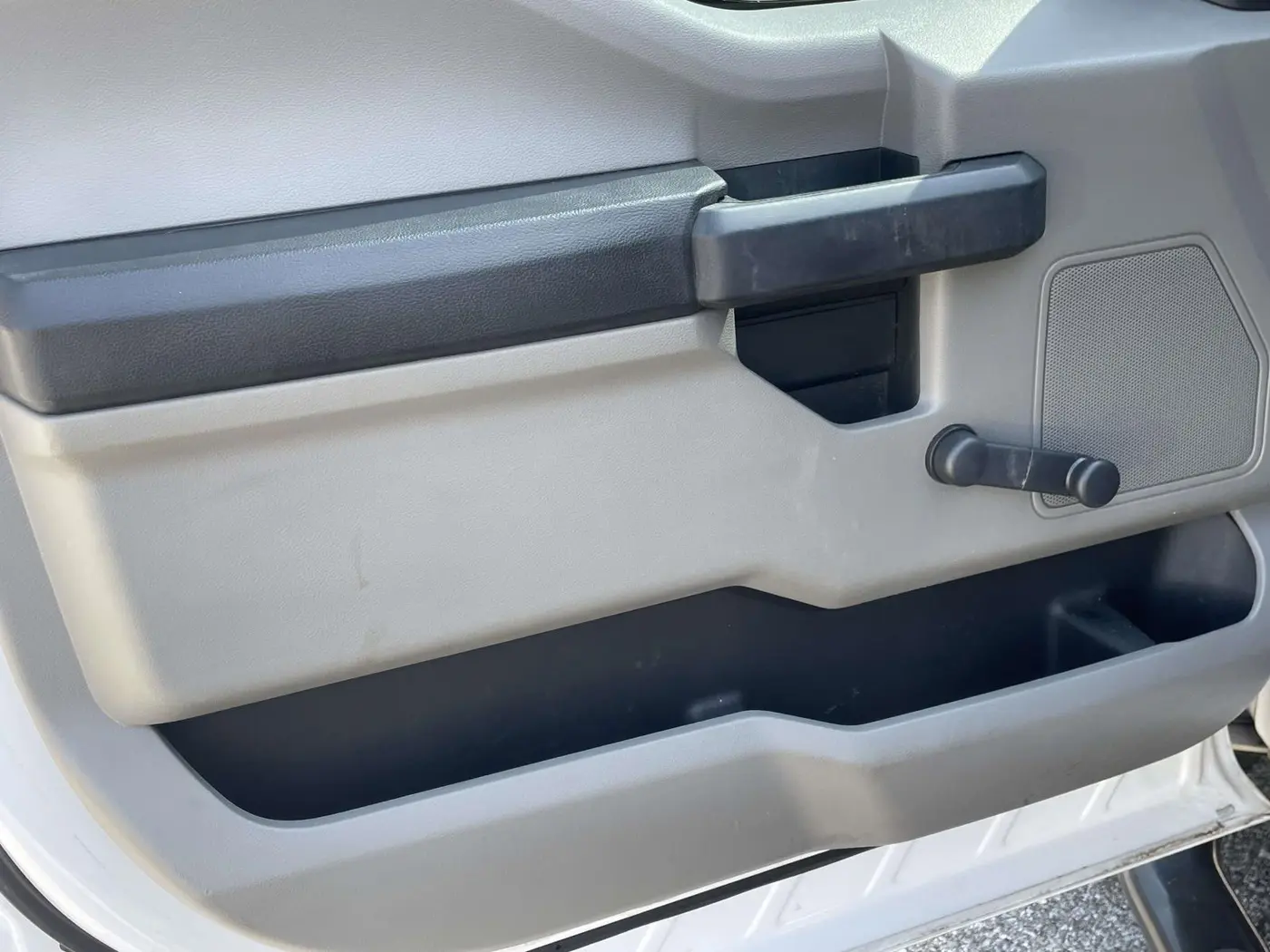 2020 Ford F-150 - $18,940