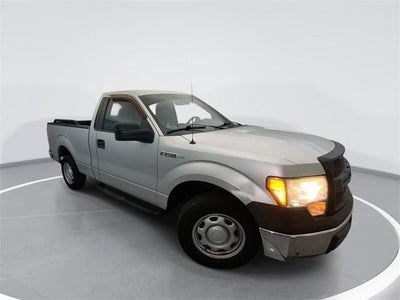 2013 Ford F-150 4X2 XL 2DR Regular Cab Styleside 6.5 FT. SB