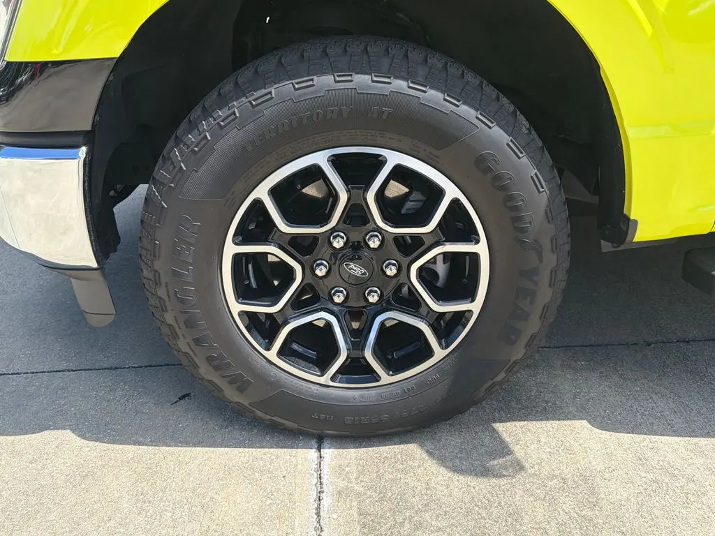 2022 Ford F-150 - $32,001