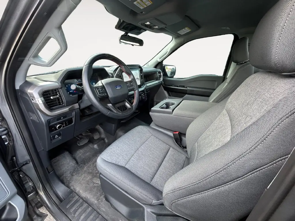 2025 Ford F-150 - $46,999